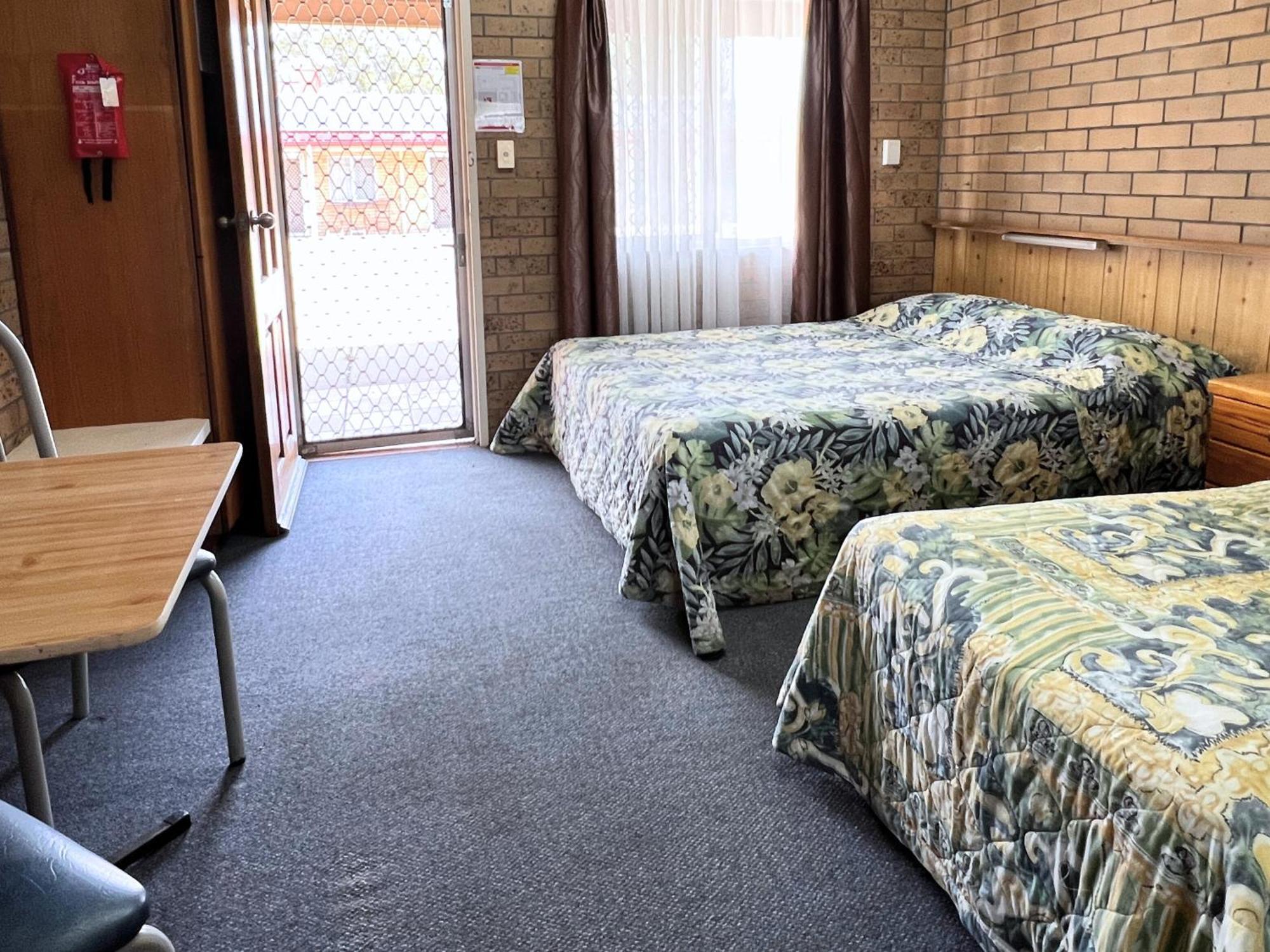 The Phoenix Artesian Spa Resort And Accommodation Moree Exterior photo